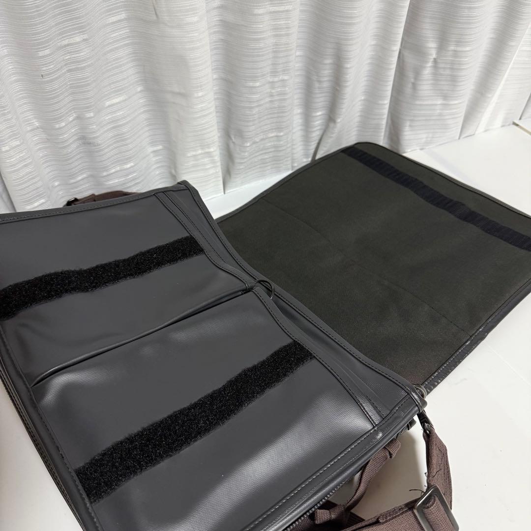 ⭐️未使用級⭐️ラゲッジレーベル　メッセンジャーバッグ　赤バッテン