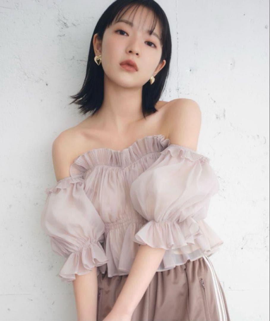 新品未使用　SNIDEL ギャザーオフショルブラウス ピンク