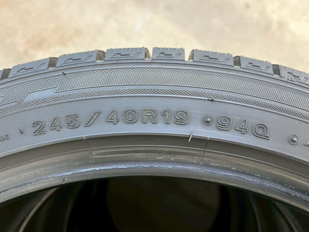 245/40R19 国産 バリ山 2020年数 スタッドレス 4本
