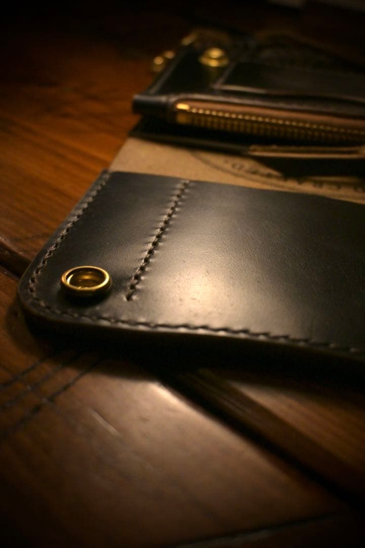 ホーウィン 茶芯 ミドル トラッカーウォレット レザー 革財布 ブラック 長財布