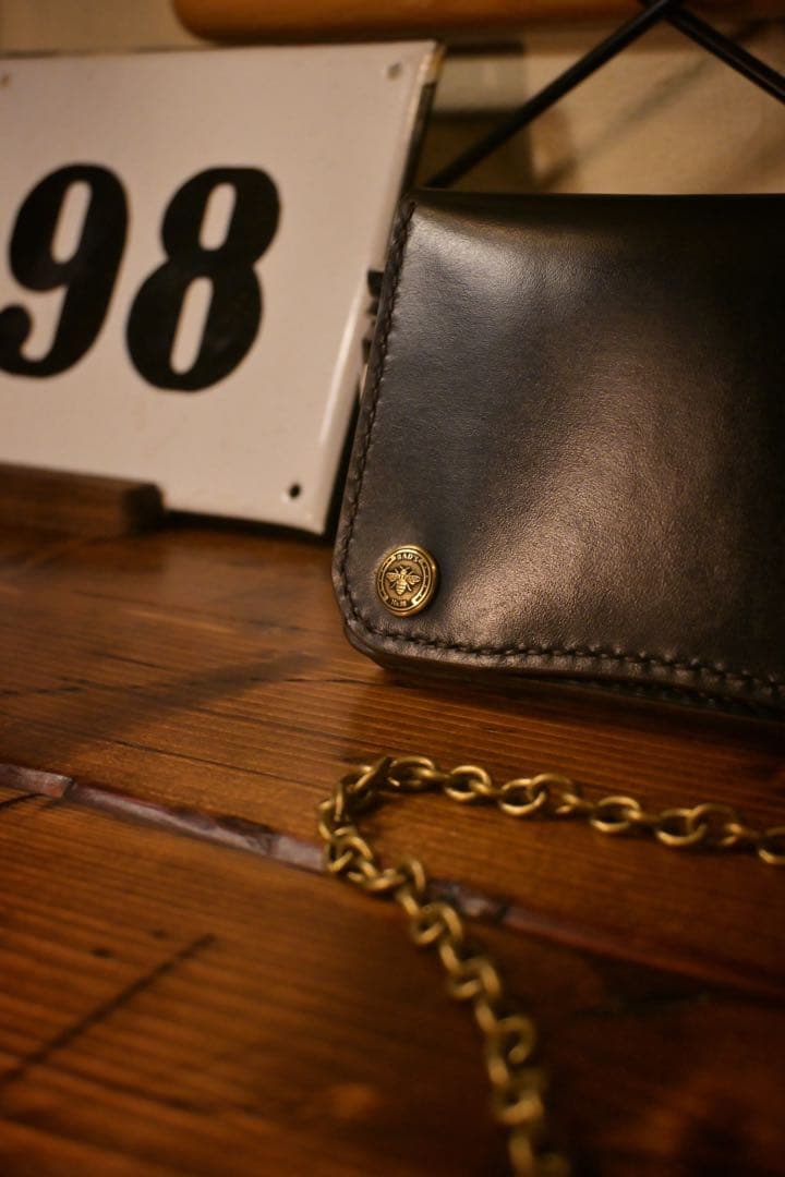 ホーウィン 茶芯 ミドル トラッカーウォレット レザー 革財布 ブラック 長財布