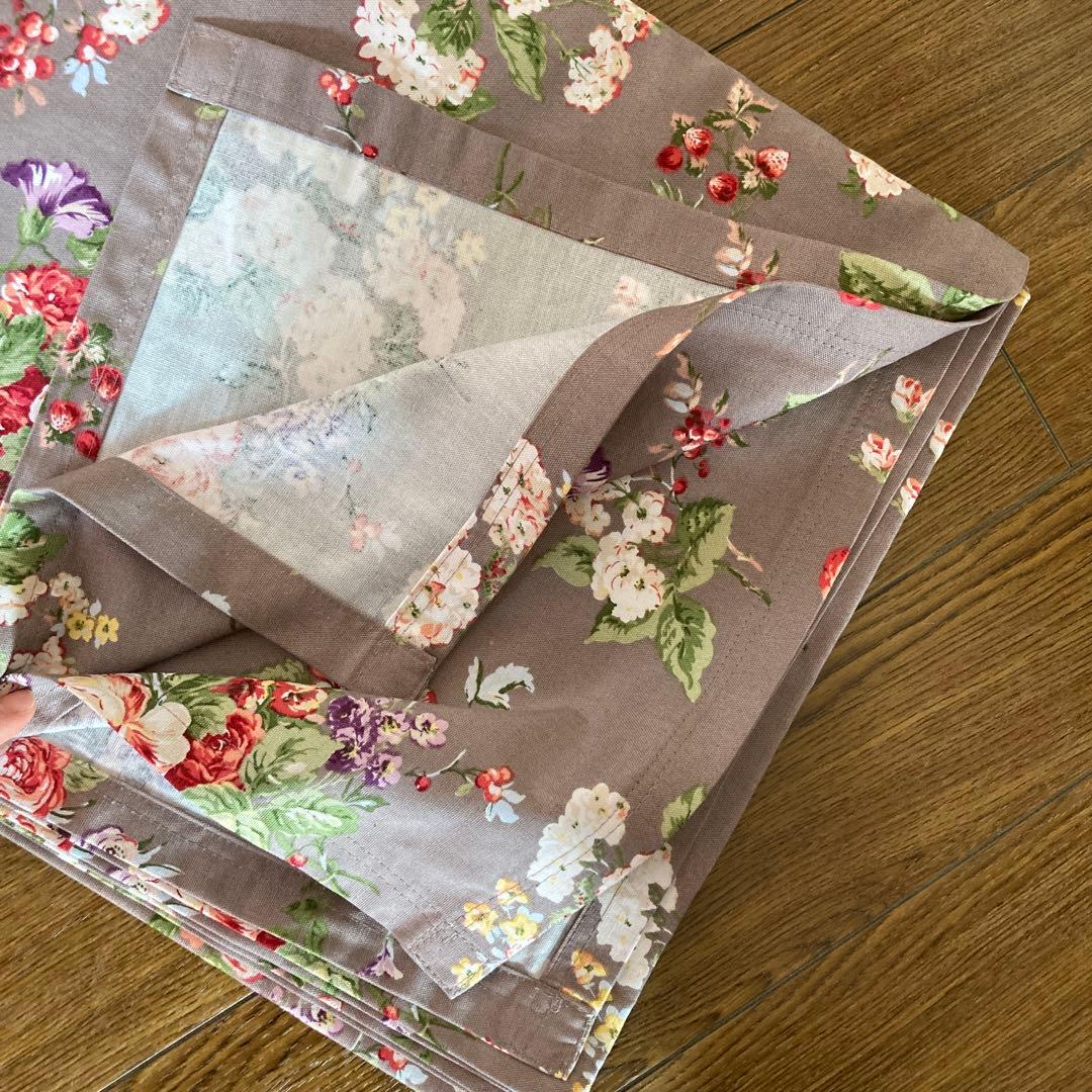 しろくま様　table runner ローラアシュレイ