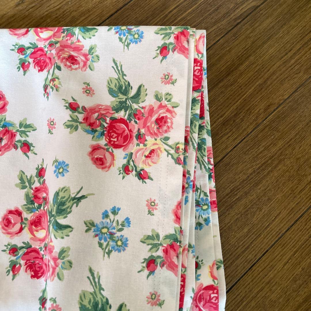 しろくま様　table runner ローラアシュレイ