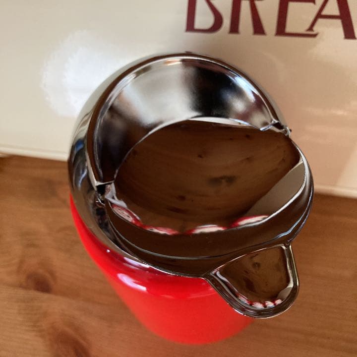 激レア　アメリカンカントリー　めちゃくちゃ可愛い灰皿　トラッシュ　ロゴ　赤　白