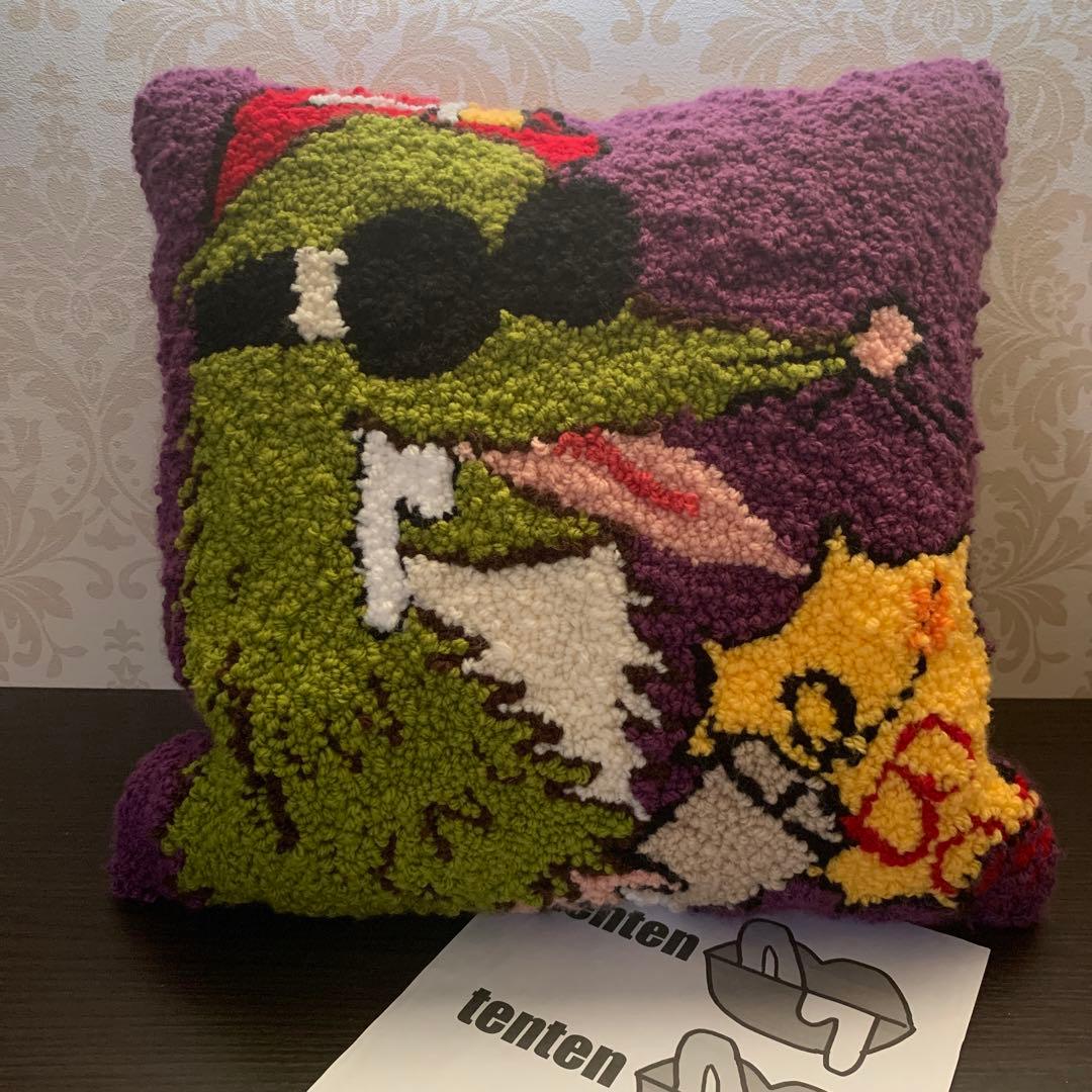 値下げ¥9800→8900☆モグラのクッション☆パンチニードル