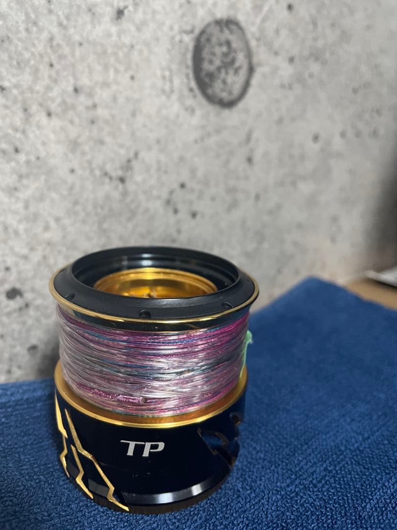 シマノ 20ツインパワー 4000XG純正スプール　PEライン付き