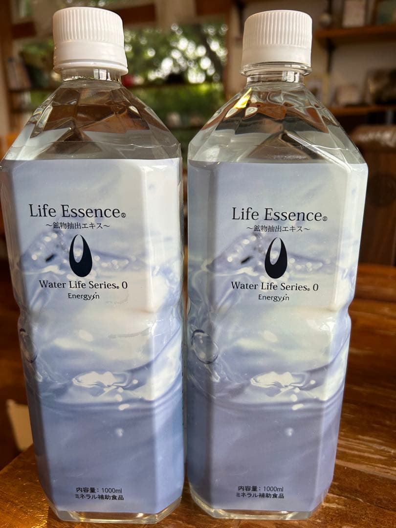 ライフエッセンス1000ml 2本。 賞味期限2026年12月、2027年1月