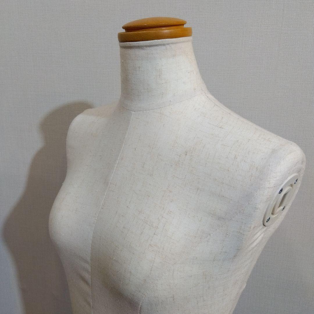 腕付き 上半身 トルソー マネキン レディース 卓上 円形スタンド付き