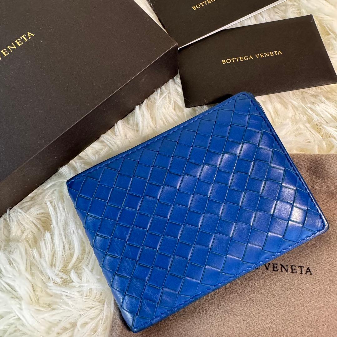 BOTTEGA VENETA 青 レザー 二つ折り財布 イントレチャート