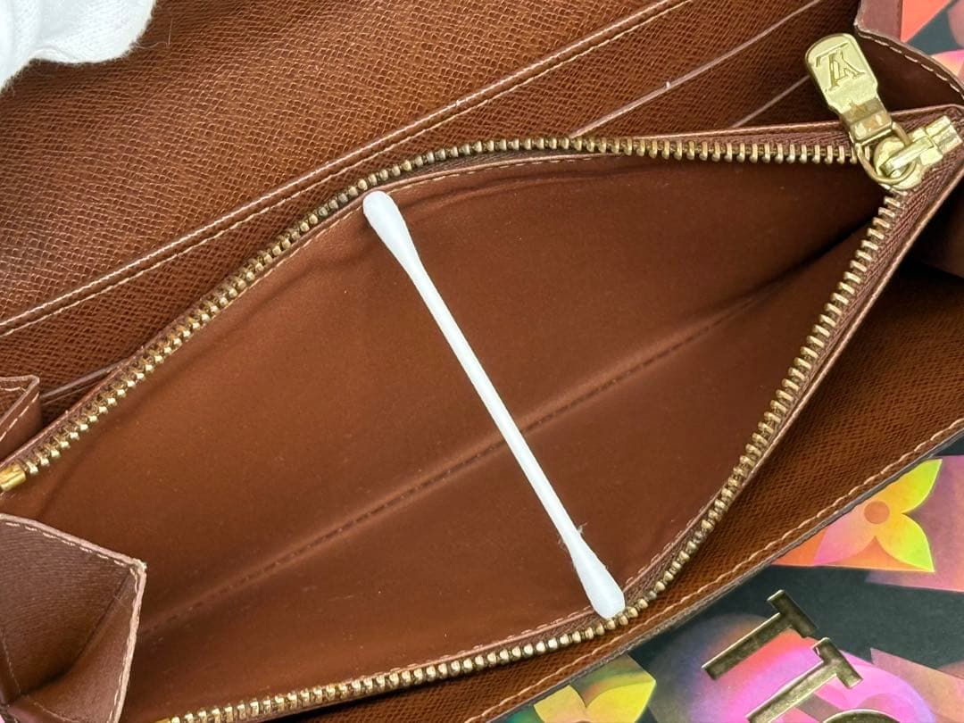 LOUIS VUITTONルイヴィトン　6枚カード入れ付き二つ折り長財布