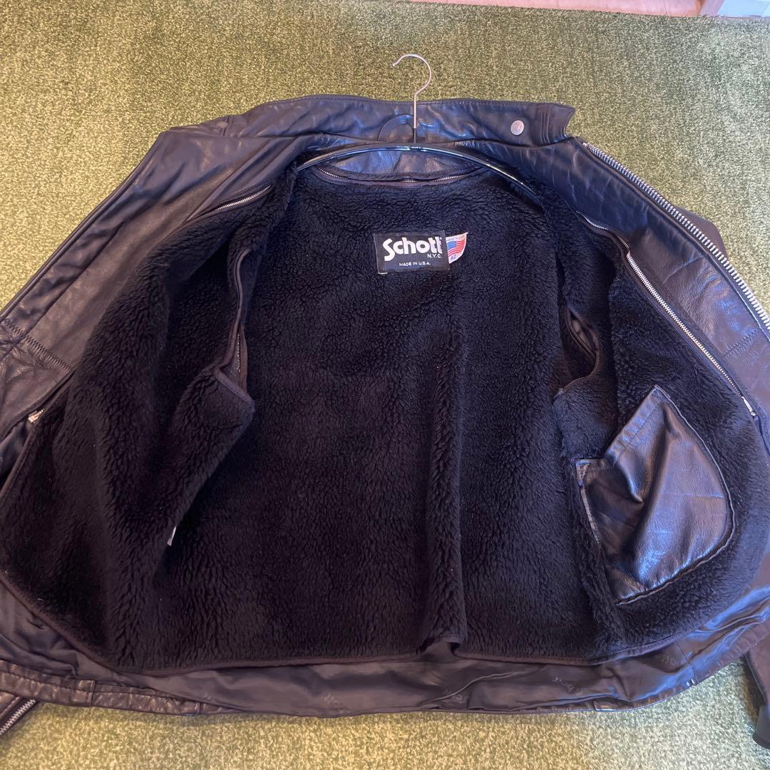 ト*コ様 希少サイズ米国製schott シングルライダース 42サイズ　黒