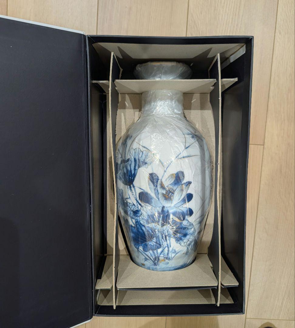 青い花模様の陶器花瓶　ベトナム　高島屋で購入