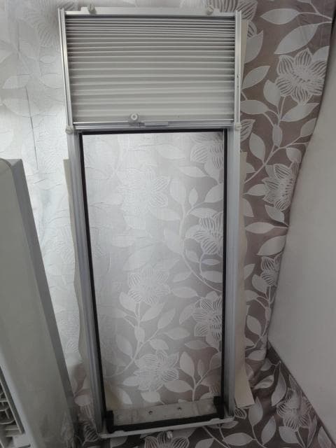 CORONAコロナ　ウインド窓用エアコン　CW-1819　2019年製(枠付き)