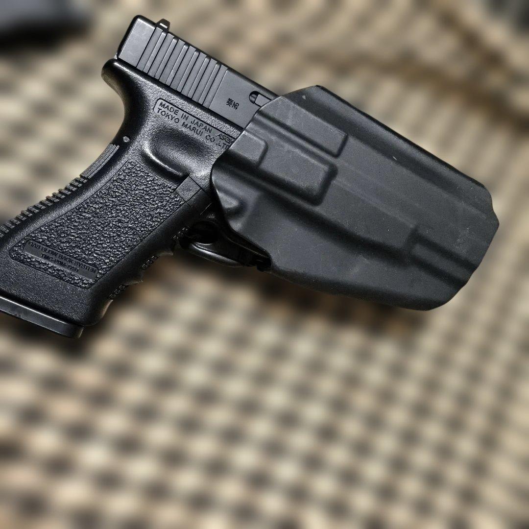 1 東京マルイ製　グロック18C　ガスブローバック　予備マグ　ホルスターセット