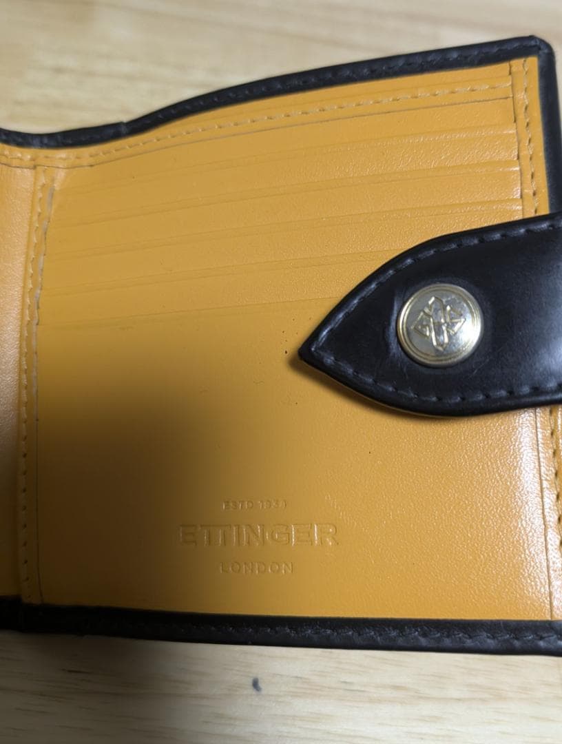 ETTINGER（エッティンガー）二つ折り財布 小銭入れ付