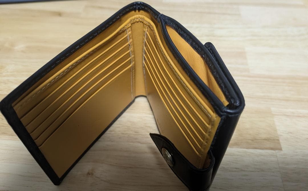 ETTINGER（エッティンガー）二つ折り財布 小銭入れ付