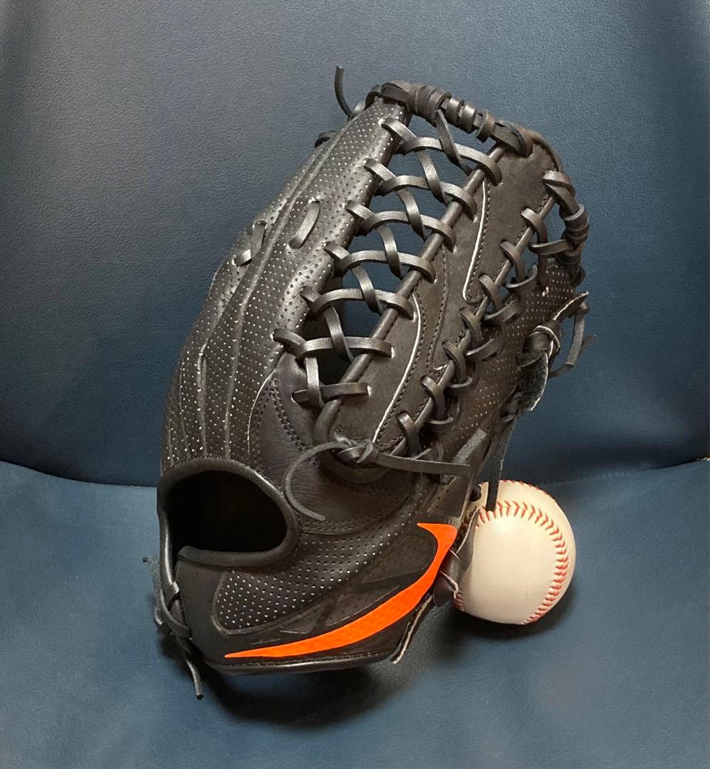 【匿名配送】激レア　ナイキ　海外モデル　外野手用