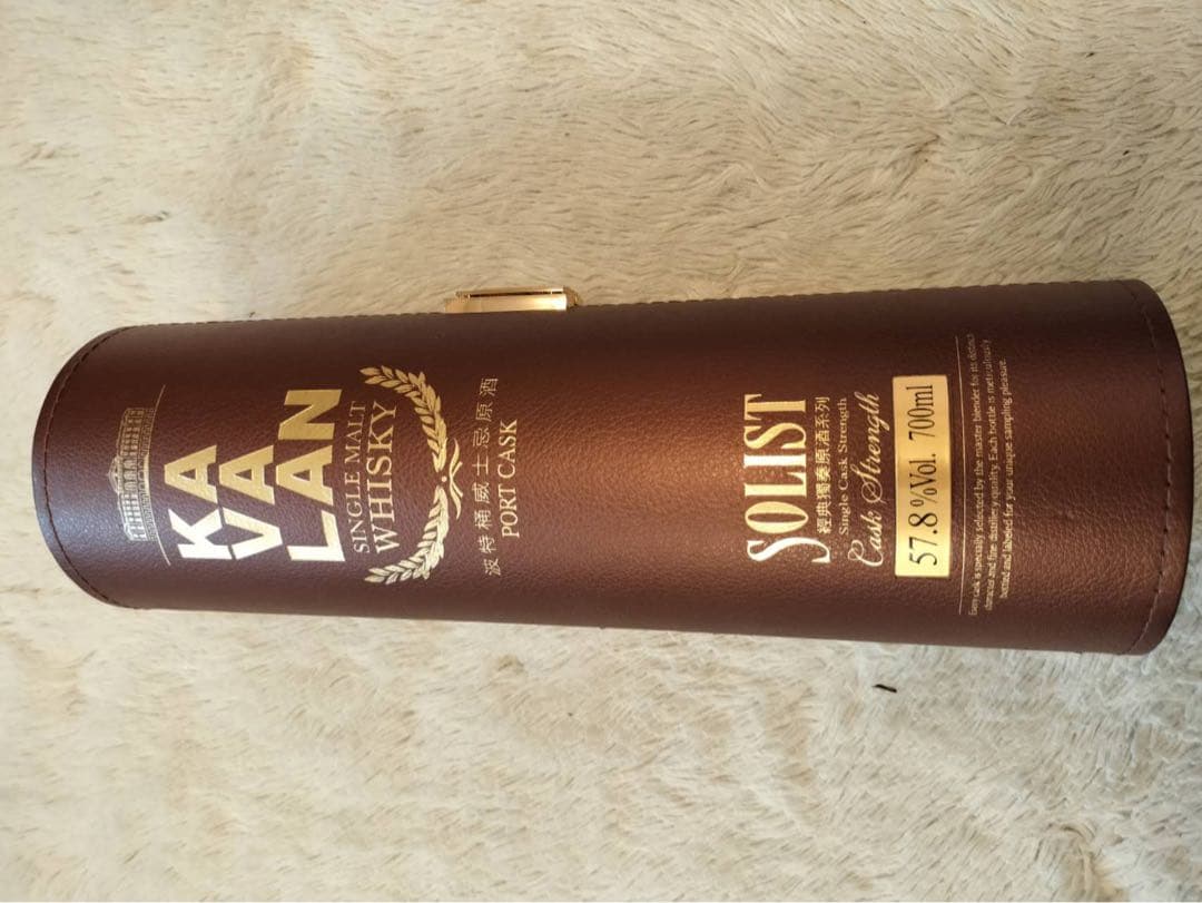 KAVALAN SOLIST シングルモルトウイスキー 700ml 57.8%