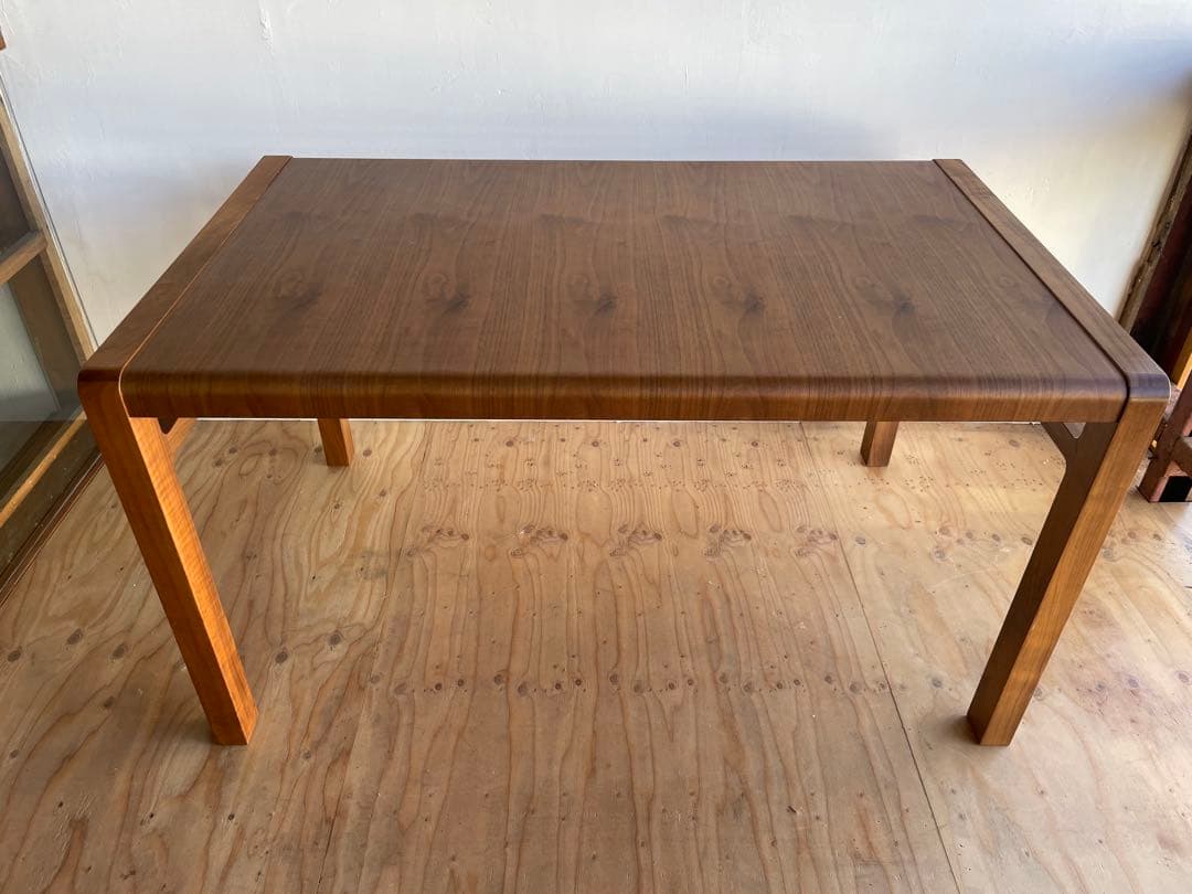 AJIM ballena dining table アジム