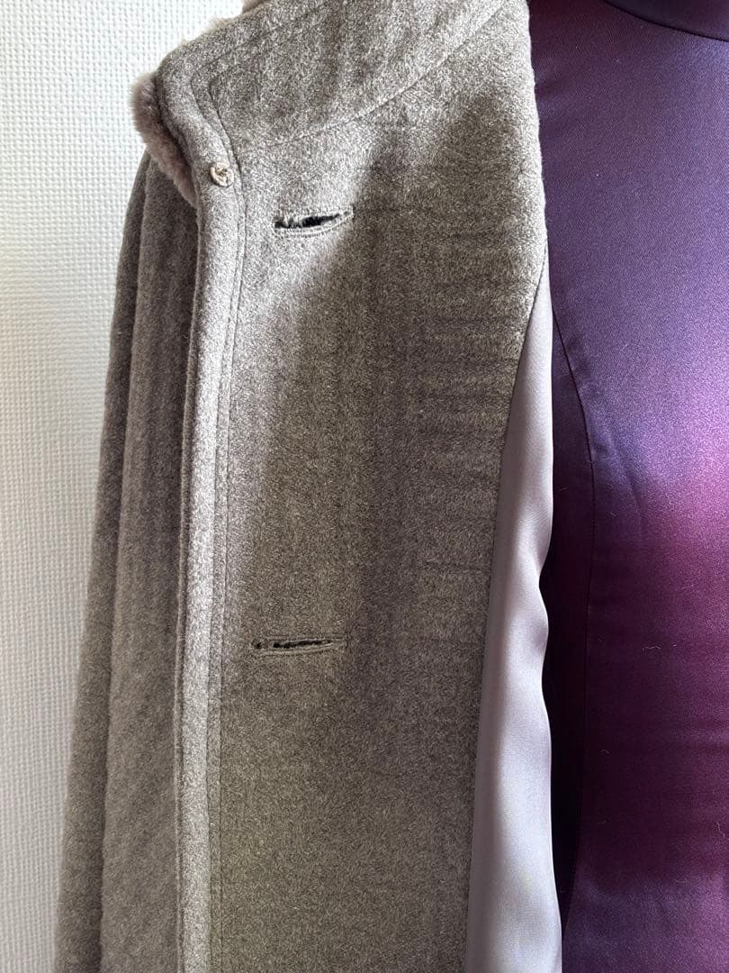 激安セール中！コート　日本製　ウール100　リアルファー襟　アンゴラ混　Aライン