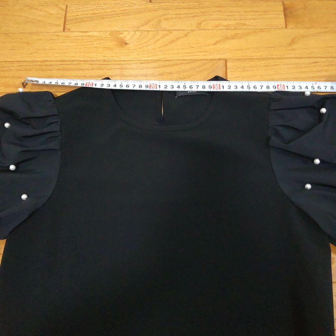 Rene パール付きパフスリーブ黒トップス 36