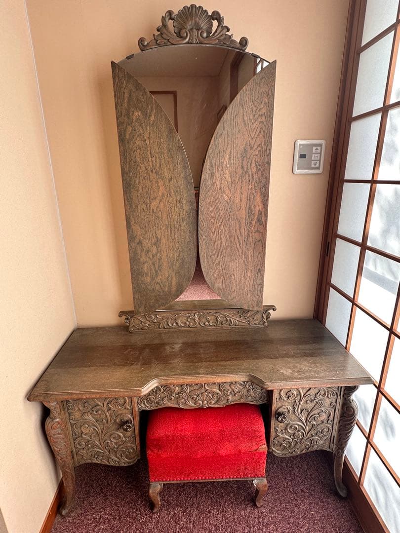 木製ドレッサー・鏡台 赤い椅子付き