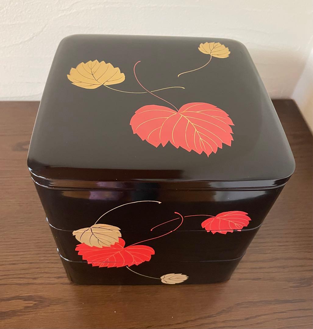 本漆塗り　年輪漆器　 六五三段重 蔦ノ葉