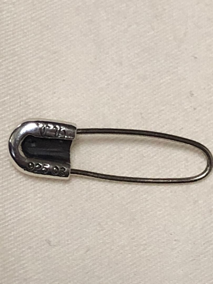 100%本物クロムハーツCHプラス安全ピン