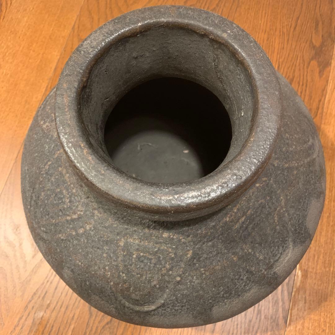 アンティーク　　壺　黒色 陶器 壺型