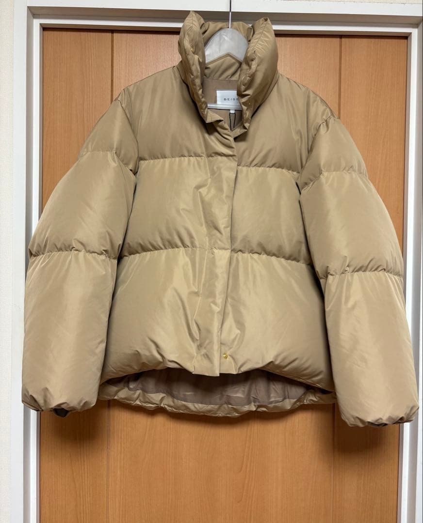 ベイジLACAN / ドロスト付きショートダウン