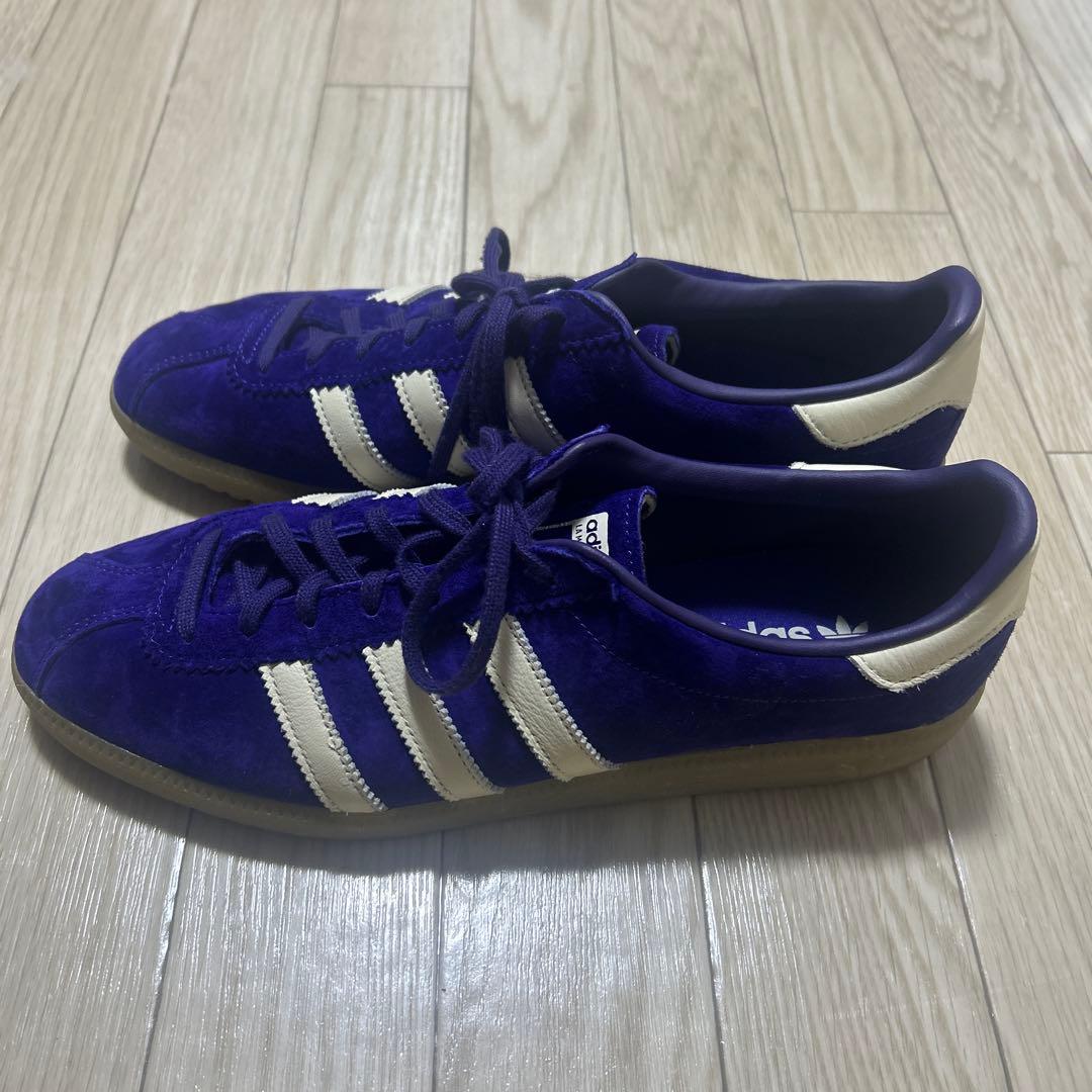 靴 adidas bermuda