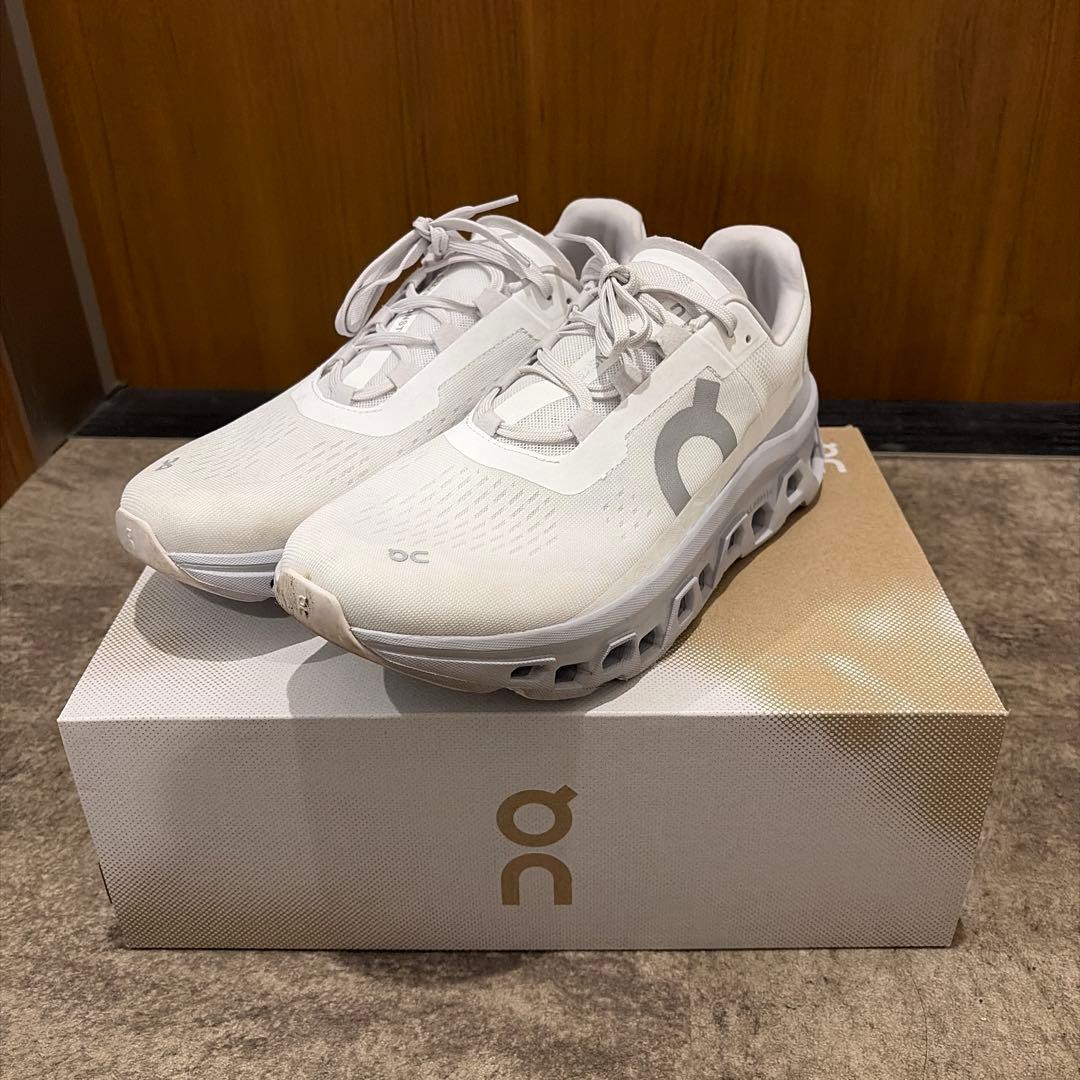 【ROB】on Cloudmonster White | Glacier