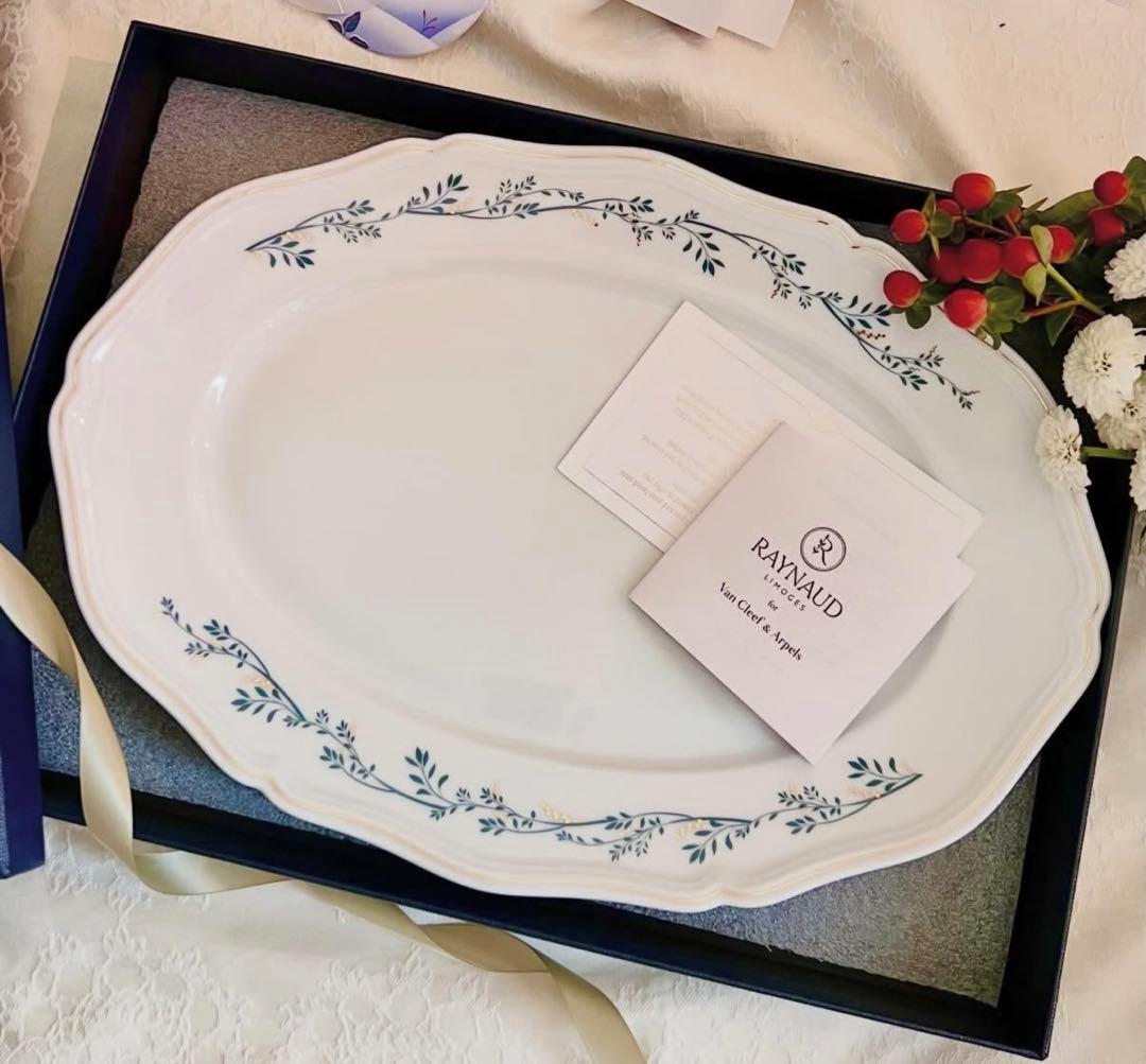 【新品未使用未開封】ヴァンクリーフアーペル 2025 ノベルティ