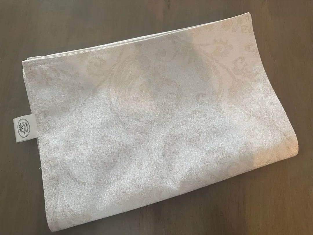 ローラアシュレイ　テーブルランナー