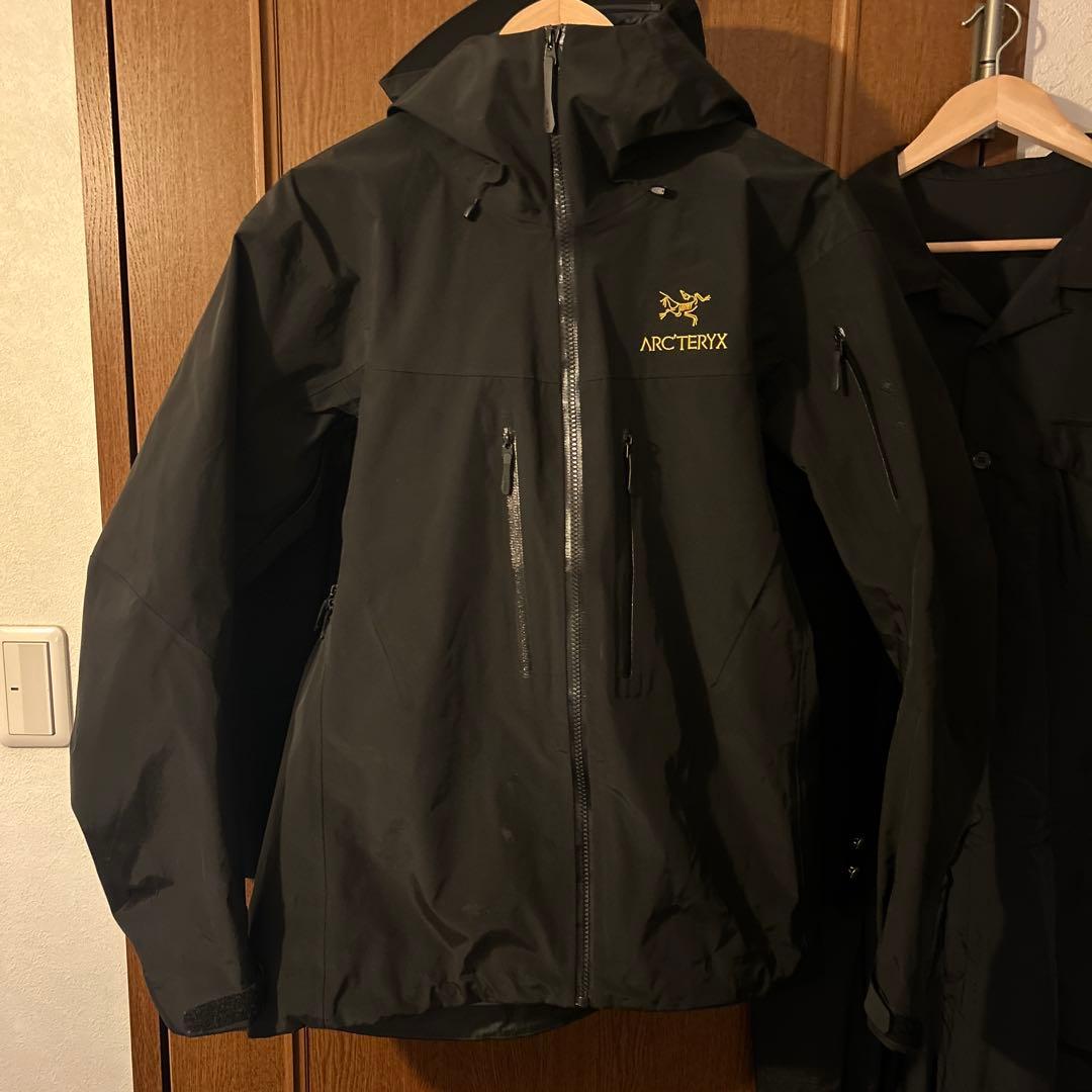 ARC'TERYX Alpha SV GORE-TEX Pro ジャケット