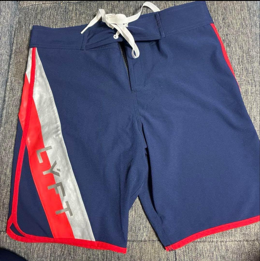 LYFT サーフパンツ ネイビー/レッド