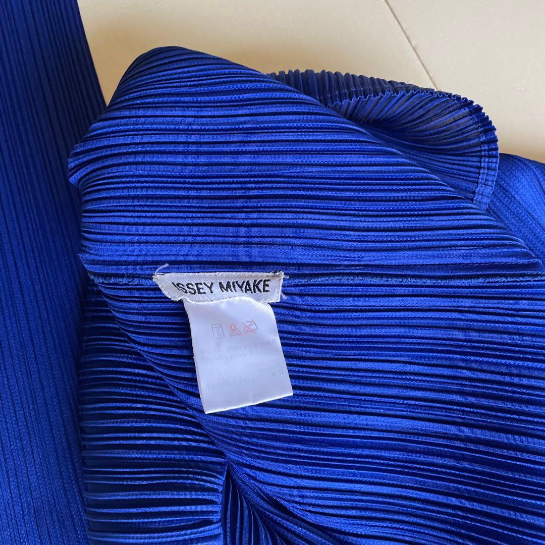 ISSEY MIYAKE プリーツハイネックトップス