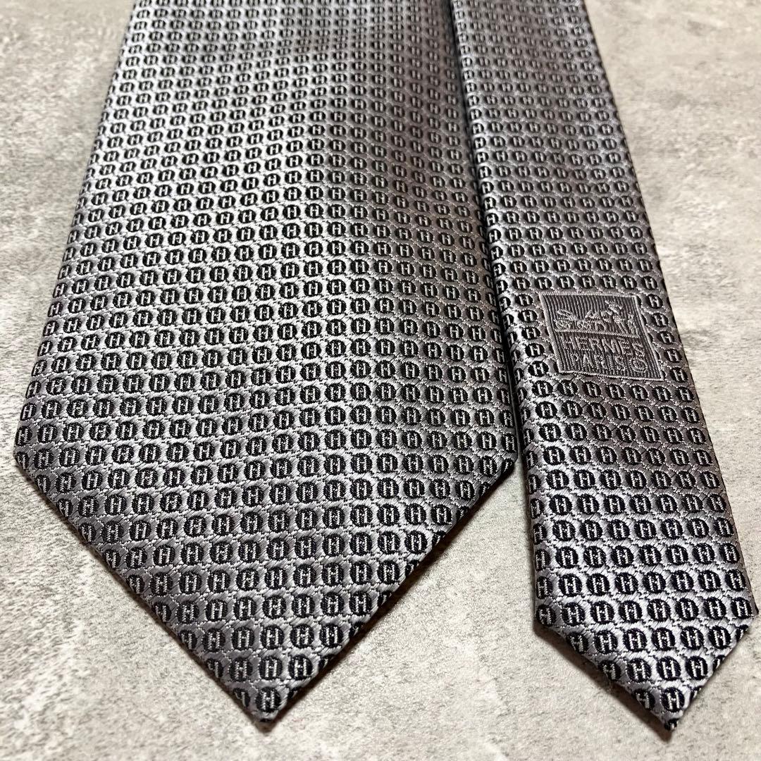 【美品】　エルメス　ネクタイ　H柄　ジャガード織　光沢感　シルバー × ブラック