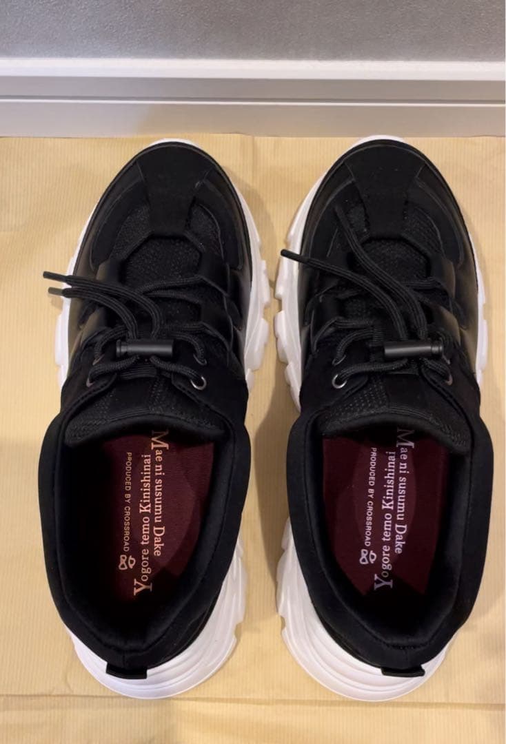 夫が寝たあとに 瞬履き スニーカー M ブラック