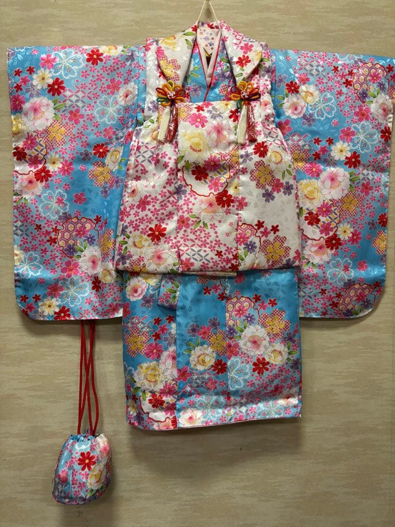 七五三　3歳女の子　着物・被布セット　爽やか水色着物　白い桜　雪輪　鹿子柄　新品