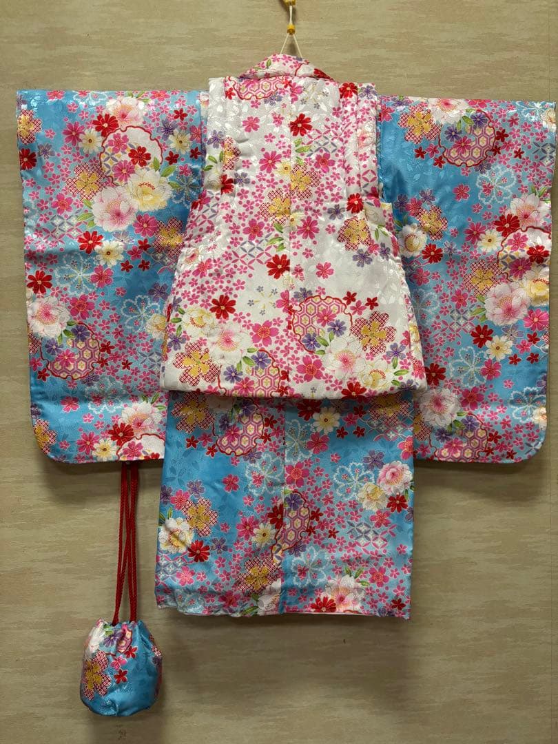 七五三　3歳女の子　着物・被布セット　爽やか水色着物　白い桜　雪輪　鹿子柄　新品