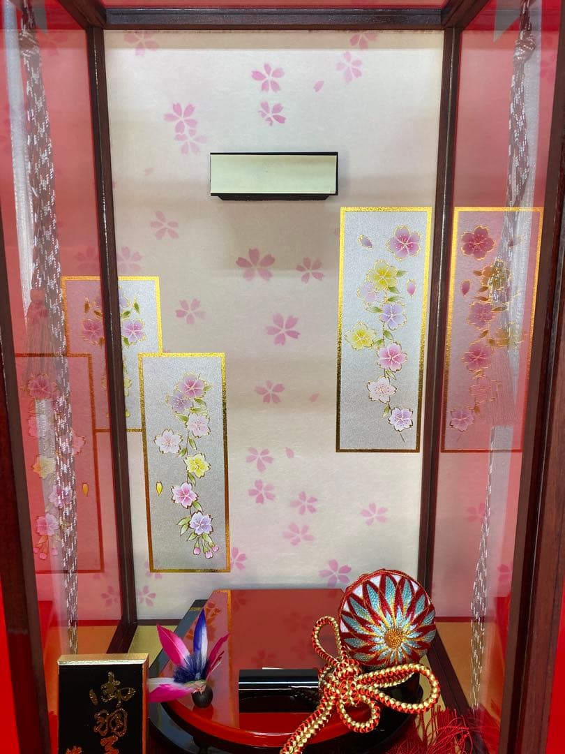 羽子板　立体振袖　ガラスケース１３号・サイズ間口約２９×奥行約２４×高さ約５５㎝