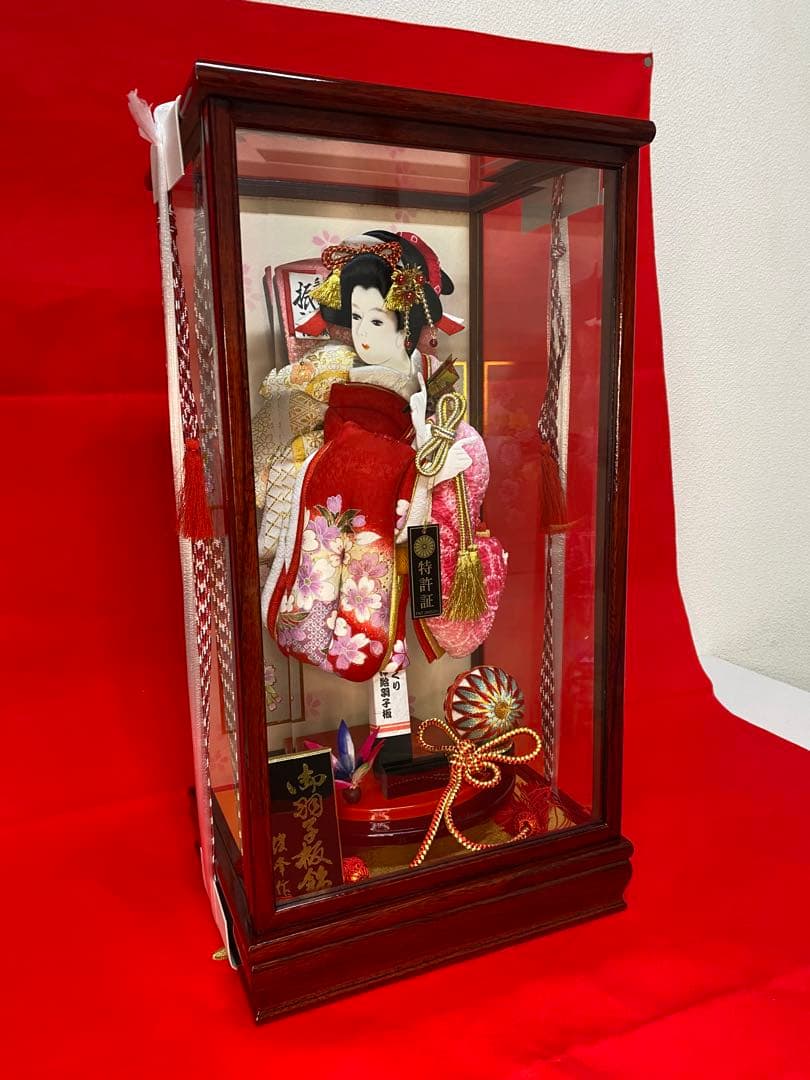 羽子板　立体振袖　ガラスケース１３号・サイズ間口約２９×奥行約２４×高さ約５５㎝