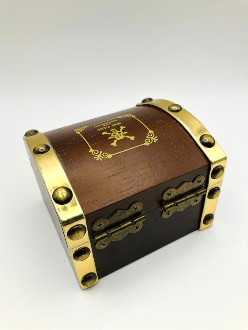 ワンピース 10周年 公式ウォッチ 黄金の指針 ゴールデンポース　不動