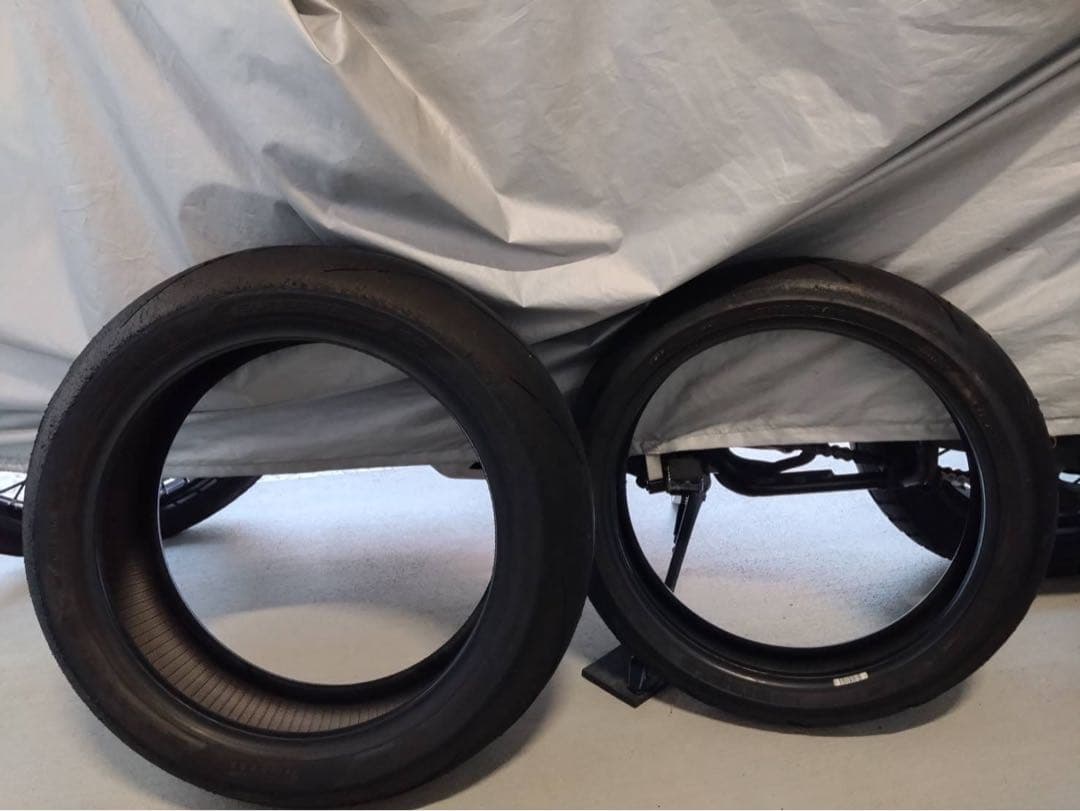 ピレリ　スーパーコルサV3 SPバイクタイヤ 前後セット