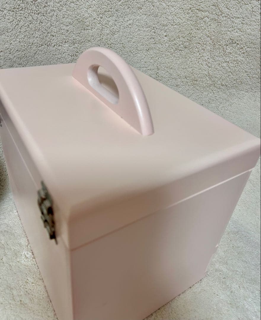 未使用　ハローキティ　メイクボックス小物入れ　三面鏡付き