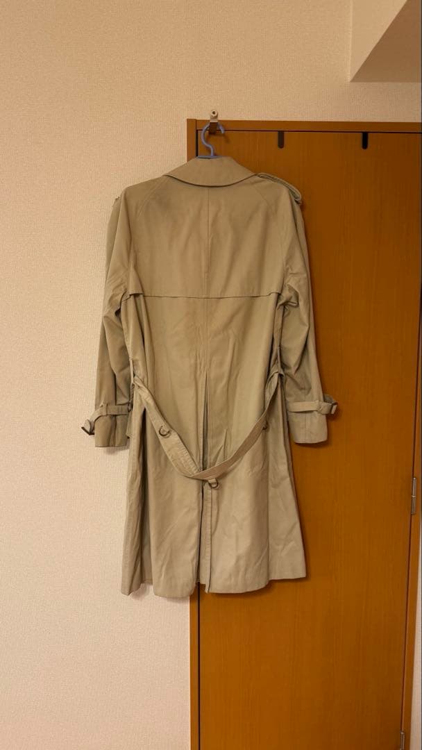 アクアスキュータム トレンチコート