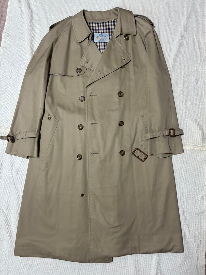 ベージュ トレンチコート Check柄