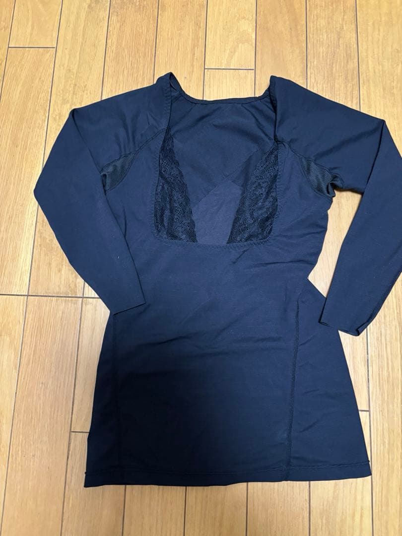 アームシェイプインナー (M)正規品 プウアボーテ