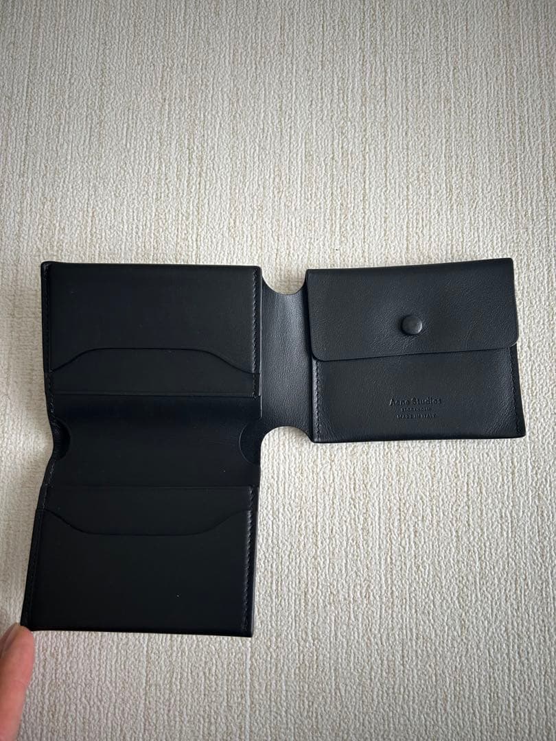 Acne Studios ブラック 三つ折り財布　黒